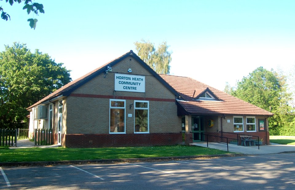 Horton Heath Community Centre and Baptist Church, Meadowsweet Way, Horton Heath (May 2021) (2)