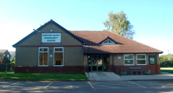 Horton Heath Community Centre and Baptist Church, Meadowsweet Way, Horton Heath (May 2021) (3)