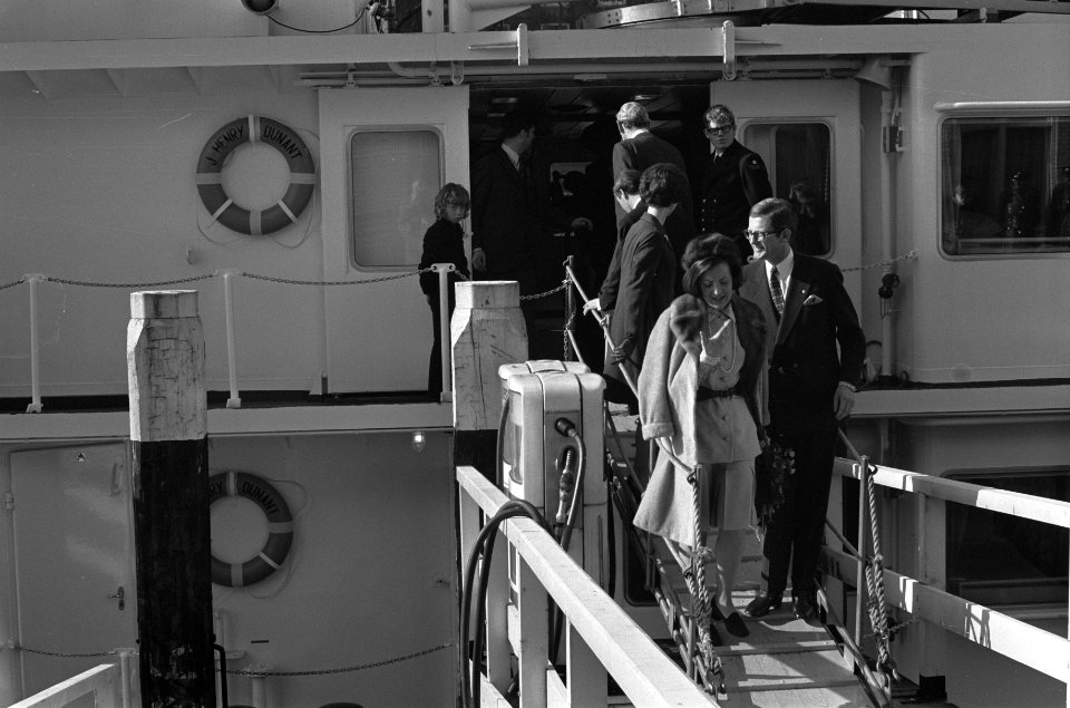 Hospitaalschip Henri Dunant gedoopt door prinses Margriet in Rotterdam, Bestanddeelnr 926-2415