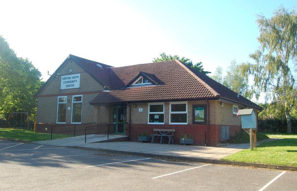 Horton Heath Community Centre and Baptist Church, Meadowsweet Way, Horton Heath (May 2021) (1)