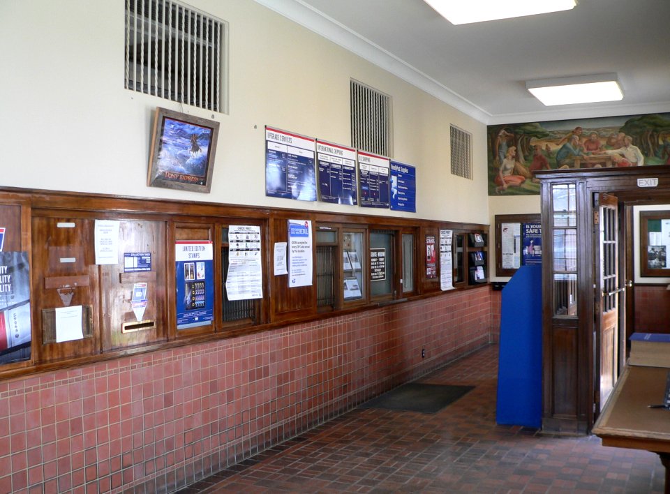 Horton, KS post office interior facing NNW 1
