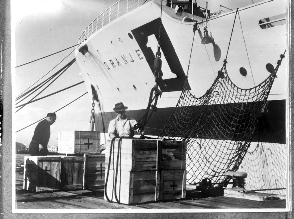 Hospitaalschip Oranje verlaat Melbourne voor een hulpmissie naar Batavia, Bestanddeelnr 901-2214