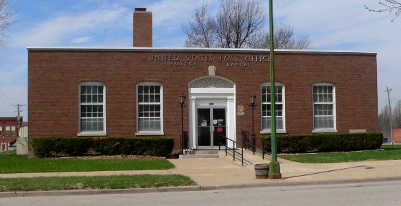 Horton, KS post office from E 1