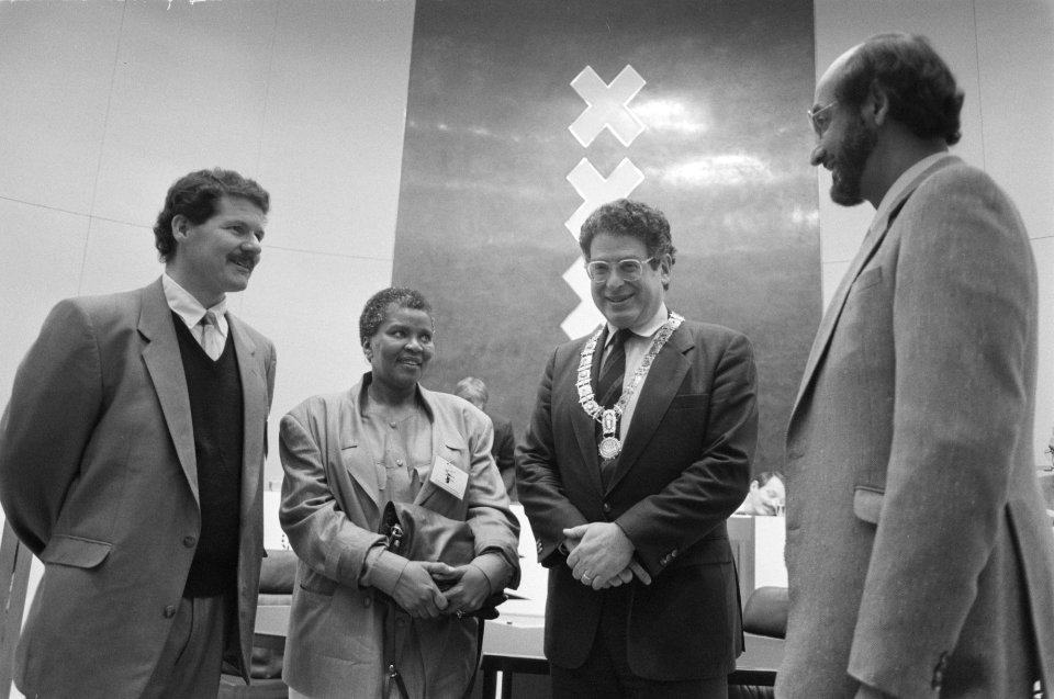 Hoorzitting over ontvoeringen in Zuid Afrika in Amsterdamse stadhuis, Bestanddeelnr 934-3767