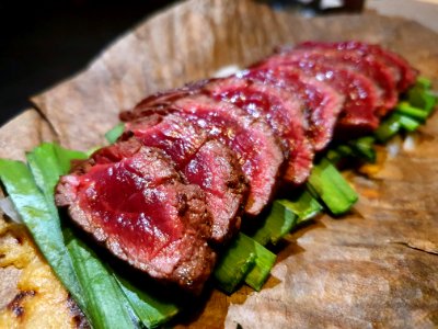 Horse meat on nira and miso