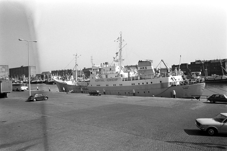 Hospitaalschip De Hoop in haven van Scheveningen, Bestanddeelnr 926-3093