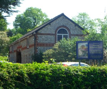 Horsley Evangelical Church, Ockham Road North, East Horsley (May 2014) (3)
