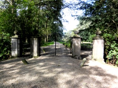 Horssen (Druten) Rijksmonument 22642 Huis te Horssen (poort park)