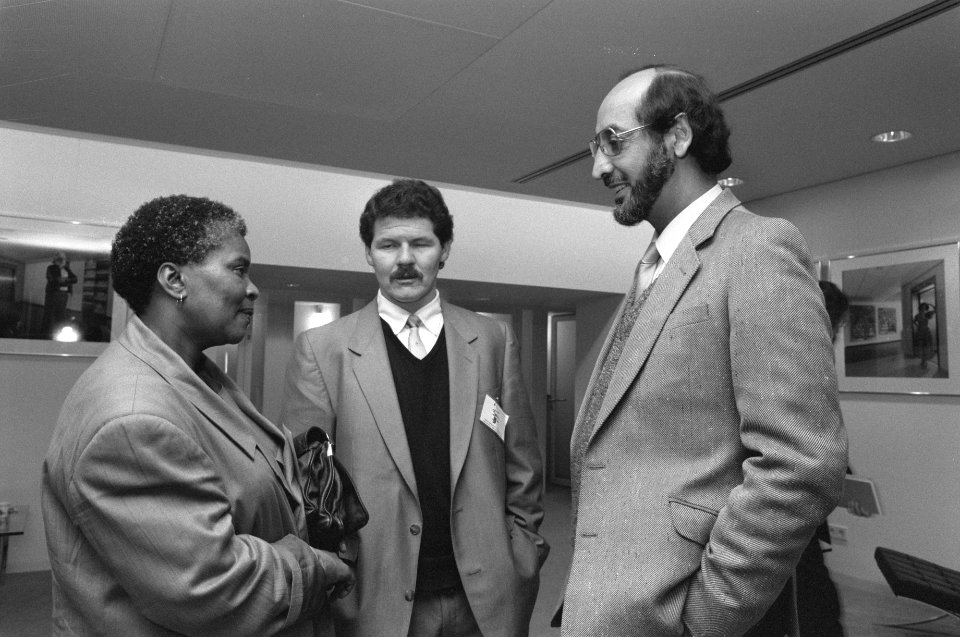 Hoorzitting over ontvoeringen in Zuid Afrika in Amsterdamse stadhuis, Bestanddeelnr 934-3764