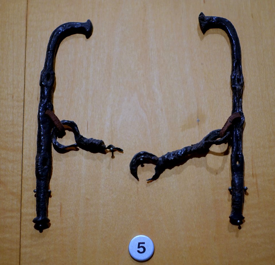 Horse bit, from tomb 3 of the Court-Saint-Etienne-champ de la Ferme Rouge, c. 650-500 BC, iron - Cinquantenaire Museum - Brussels, Belgium - DSC08697