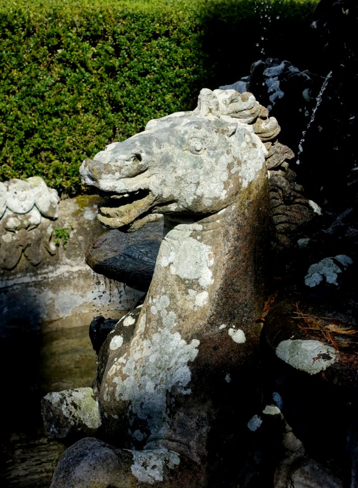 Horse fountain - Garden of the Caryatids - Villa Farnese - Caprarola, Italy - DSC02343