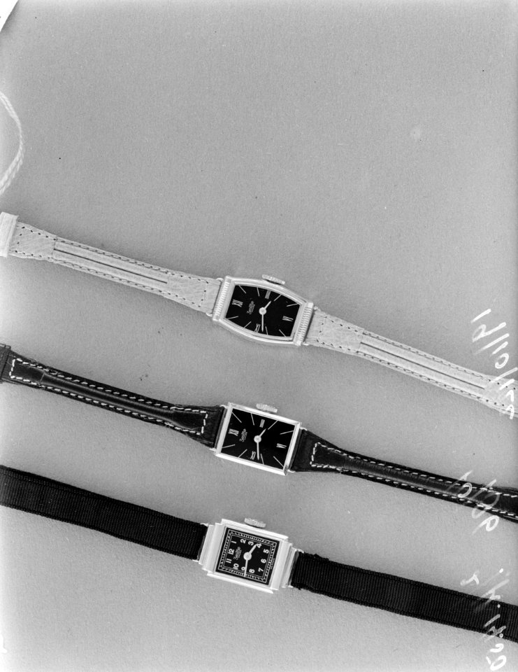 Horloges Zentra, Bestanddeelnr 190-0928