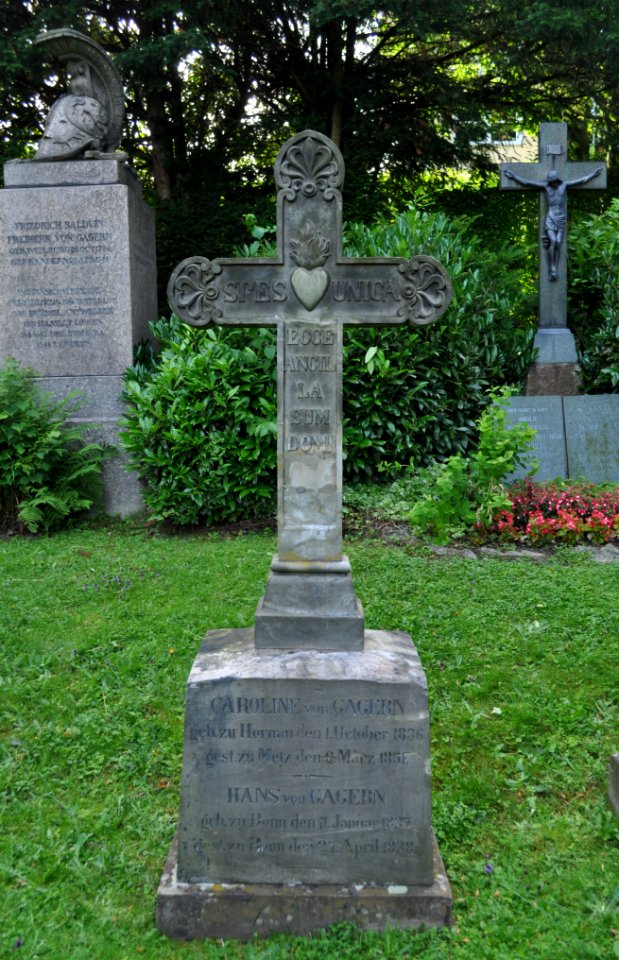 Hornau, Grab von Caroline von Gagern (1836-1851) und Hans von Gagern (1837-1838)