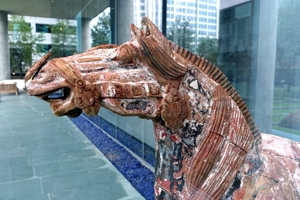 Horse detail, China, Qing dynasty, 1700s AD, wood, pigment, plaster - The Ann and Gabriel Barbier-Mueller Museum - DSC05642