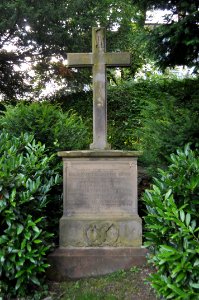 Hornau, Grab von Carl von Breidbach-Bürresheim (1826-1859) und Franz von Breidbach-Bürresheim (1838-1859)