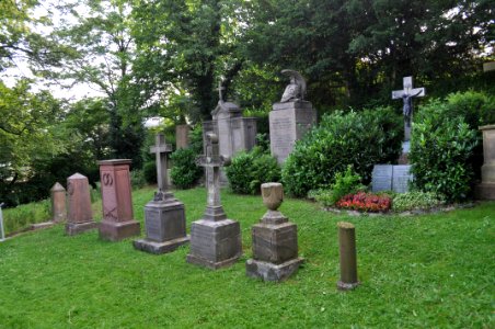 Hornau, Friedhof, Gagerngräber