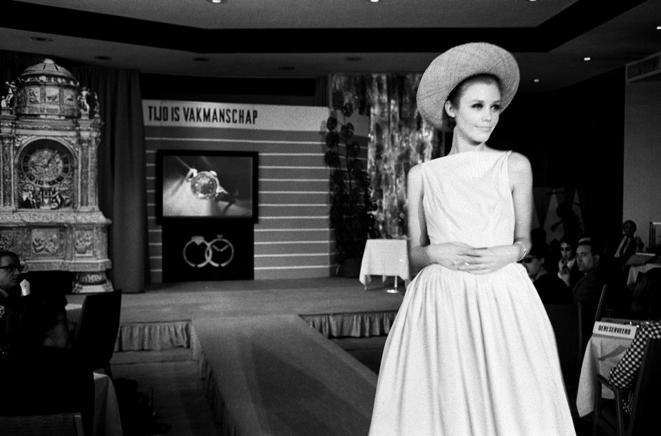 Horlogemode 1963, in Hilton Hotel, Bestanddeelnr 915-0722
