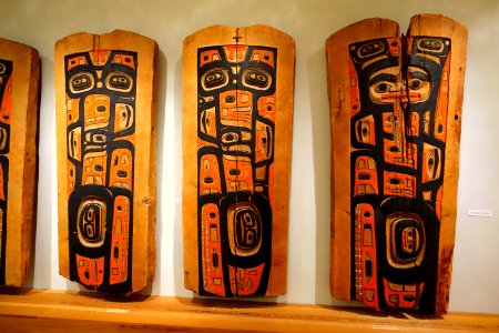House panels, Tlingit, part 2 of 2, late 1800s, wood, paint, opercula shells - Portland Art Museum - Portland, Oregon - DSC09151