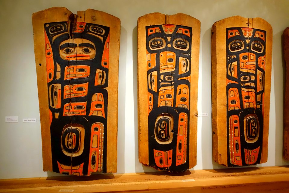 House panels, Tlingit, part 1 of 2, late 1800s, wood, paint, opercula shells - Portland Art Museum - Portland, Oregon - DSC09150