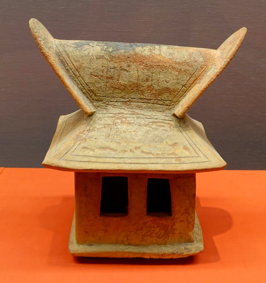 House with hipped and gabled roof, excavated at Tobi, Sakurai-shi, Nara, Japan, Kofun period, 400s AD, haniwa (terracotta tomb object) - Tokyo National Museum - Tokyo, Japan - DSC09308
