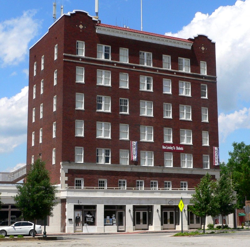 Hotel Eutaw from S 1