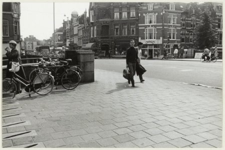Houtplein met de Grote Houtbrug gezien vanuit de Grote Houtstraat