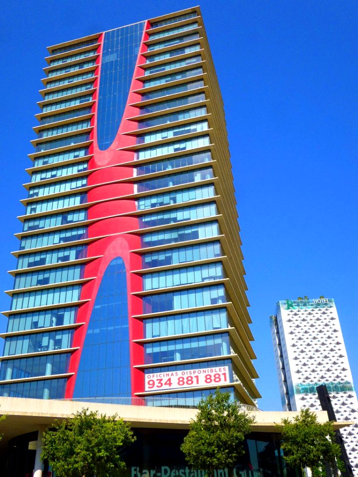 Hospitalet de Llobregat - Plaza de Europa, Torres de Toyo Ito (Torres Porta Fira), Torre Realia BCN 8