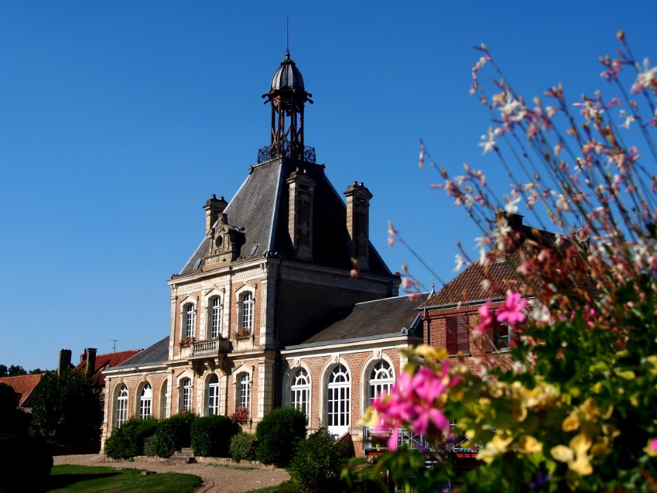 Hotel de Ville de Long, pic1