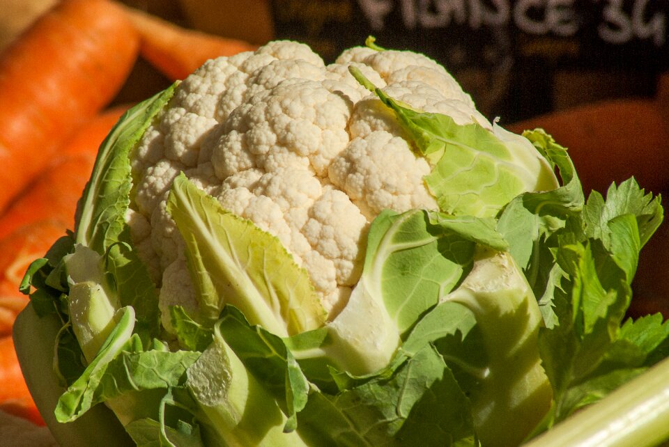 Cauliflower market carrots