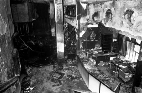 Hotel Bouwes in Zandvoort door brand verwoest de afgebrande hal en receptie (re, Bestanddeelnr 927-6560