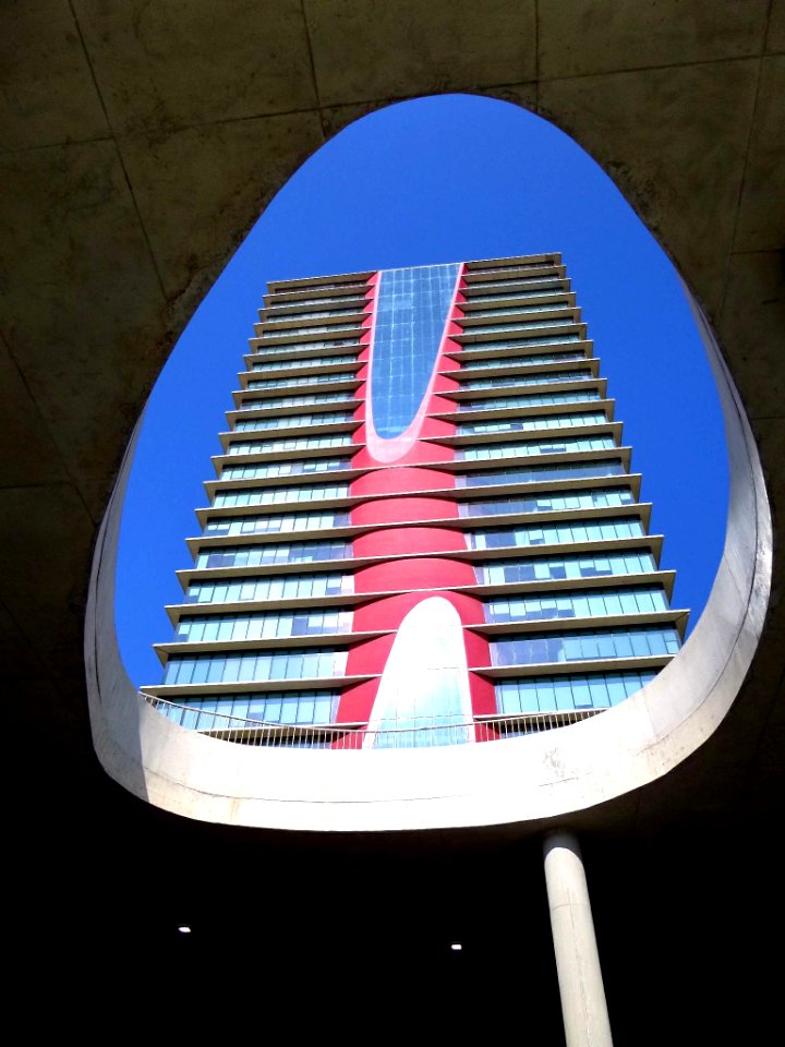 Hospitalet de Llobregat - Plaza de Europa, Torres de Toyo Ito (Torres Porta Fira), Torre Realia BCN 4