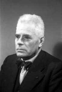 Hoofdbestuur PvdA. Pieter Jacobus Oud, burgemeester van Rotterdam, Bestanddeelnr 901-4798