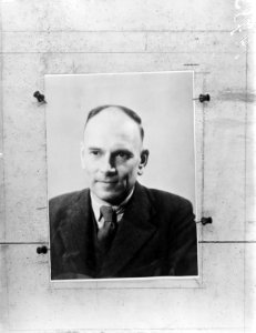 Hoofdbestuur PvdA. Jhr. dr. M. van der Goes van Naters, fractievoorzitter van d…, Bestanddeelnr 901-4784