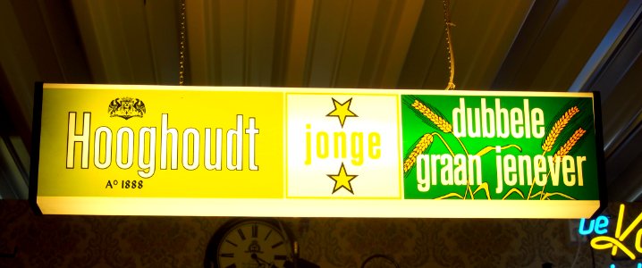 Hooghoudt jonge dubbele graan jenever lichtreclame