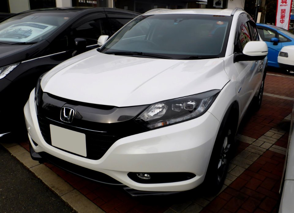 Honda VEZEL HYBRID X (RU3) front