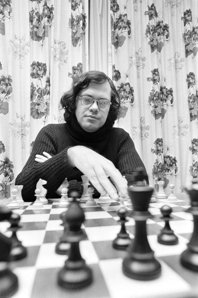 Hoogovenschaaktoernooi 1976 Hans Ree in aktie (3,4), kop, Bestanddeelnr 928-3653