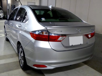 Honda GRACE HYBRID DX (GM4) rear