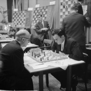 Hoogovenschaaktoernooi te Beverwijk, de partij Van Scheltinga -Ivkov, Bestanddeelnr 914-7513