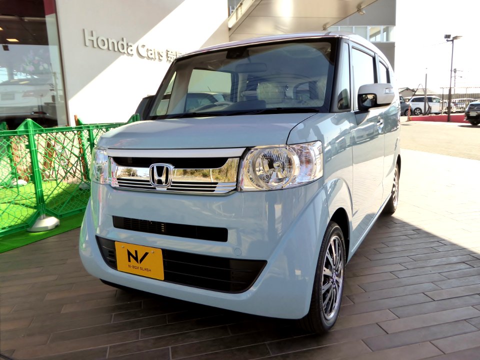 Honda N-BOX SLASH X Turbo Package (JF1) front