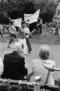 Homoseksuelen, betogingen, spandoeken, Bestanddeelnr 932-6326