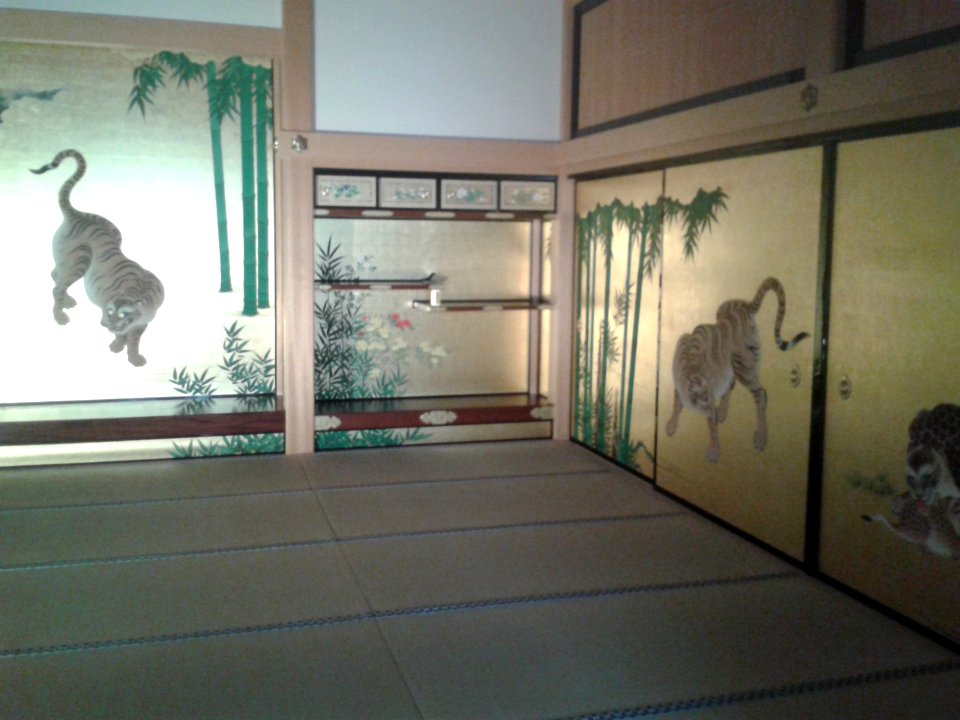 Hommaru Palace paintings (2)