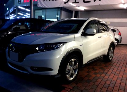 Honda VEZEL HYBRID X L Package (RU4) front