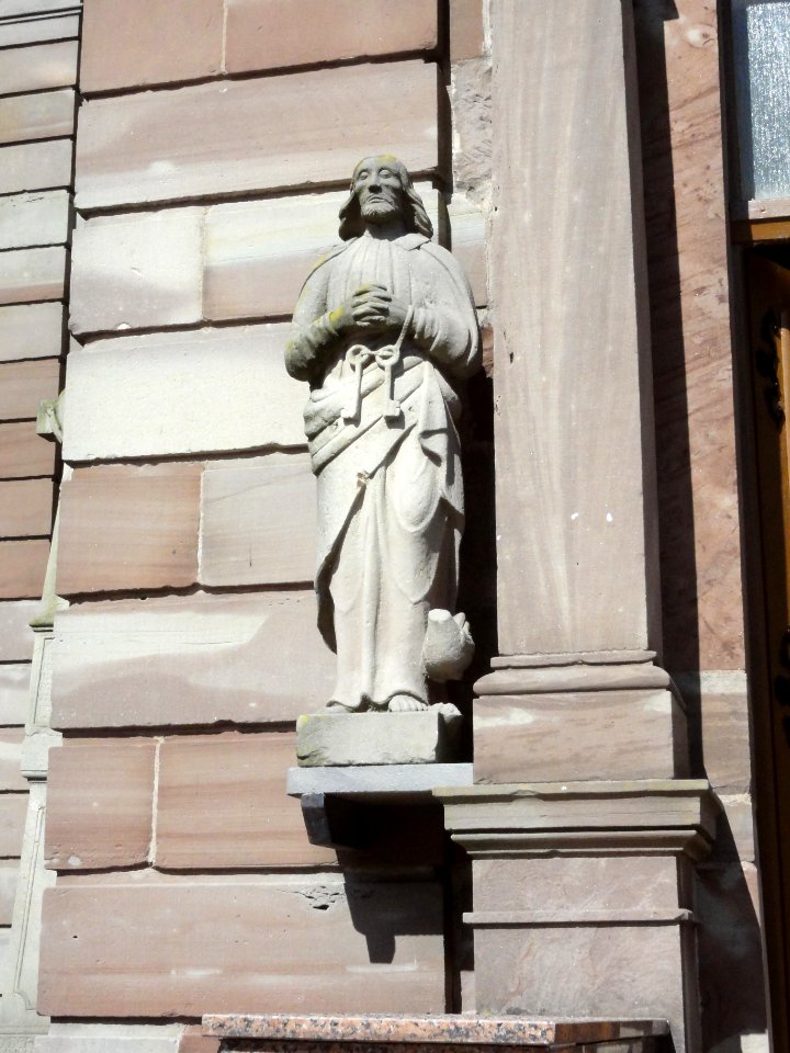 Hommarting (Moselle) Église Saint-Martin, extérieur, statue St.Pierre