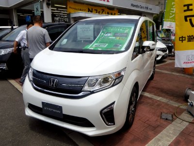 Honda STEPWGN G・EX (RP1) front
