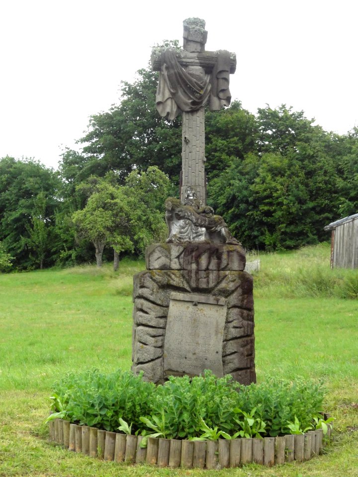Hommert (Moselle) croix de chemin E