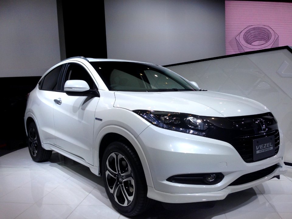 Honda Vezel Hybrid Z front - Tokyo Motor Show 2013