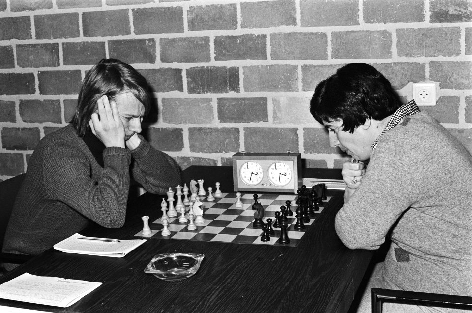 Hoogovenschaaktoernooi, 4e ronde Gaprindasvili tegen Anderson (r), Bestanddeelnr 930-0866