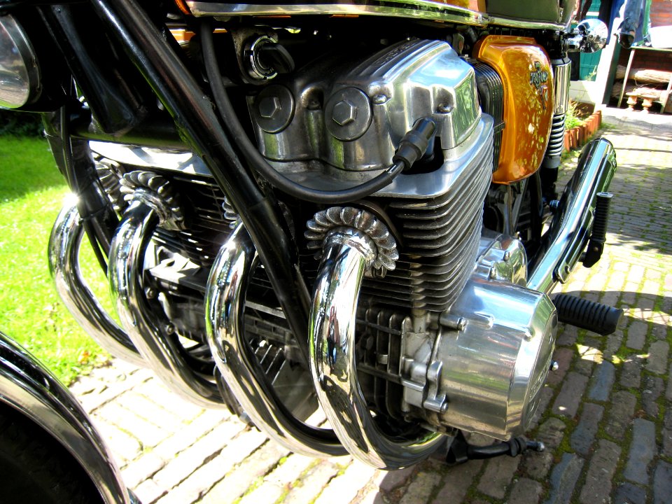 Honda CB750- K2 1973 goud blok pic2
