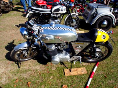 Honda 750 Four pic1