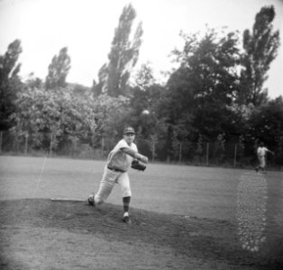 Honkbal VVGA tegen Haarlem Nicols 0-5, Haarlem Nicols pitcher A. Terneuzen in ac, Bestanddeelnr 917-9535